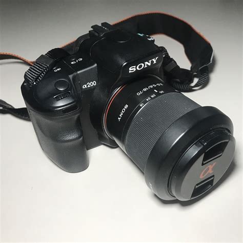 Sony Alpha A200 Camera Dslr 18 70mm Lens Charger Battery Memory Card