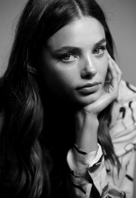 Kristine Froseth Garotas Looks Atores