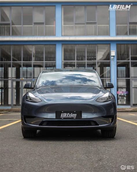 特斯拉modelY LB改色膜原厂漆拜伦湾蓝温柔与锋利同在 易车