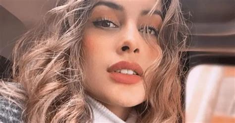 Milett Figueroa CONQUISTA El Estampado Emblema De Verano En Vibrante Y Sensual Bikini