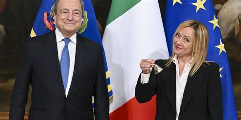 Meloni E Draghi A Palazzo Chigi Per La Cerimonia Della Campanella Poi