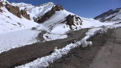 Flash Flood On Leh To Manali Road Youtube