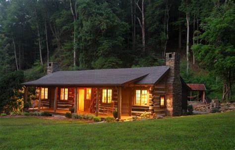 23 Houses In The Woods Will Make You Want To Leave Everything