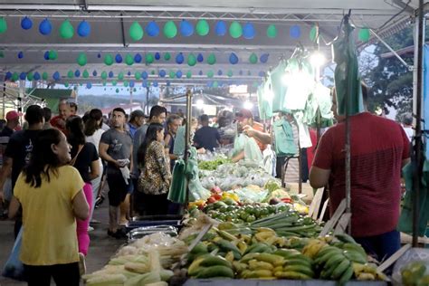 Feira Noturna ganha edição especial apresentação do Trio Sertanejo