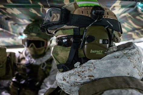 Rosgvardiya engineers use the Destroyer complex for mine clearance ...