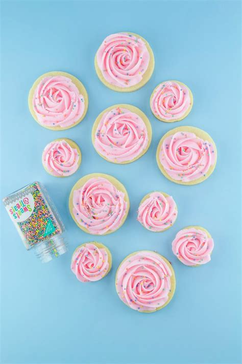 How To Pipe Rosettes Sweets And Treats Blog