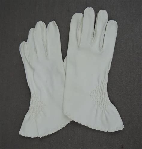 Vintage White Cotton Dress Gloves 1950s Size 6 1 2 Flared