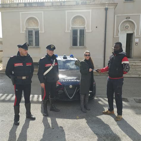 Marsala Rubata La Borsa Ad Una Donna In Un Locale Cellulare Ritrovato