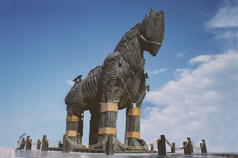 O Galope Do Cavalo De Tr Ia Artigo Correio Catarinense