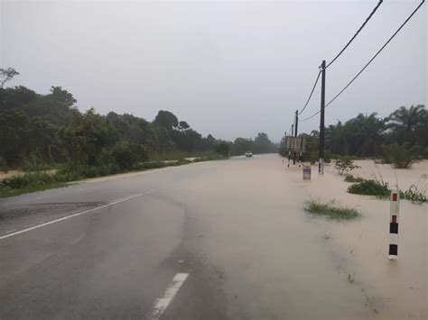 Flash Floods Hit Johor Again 1 591 Victims Evacuated Heavy Rainfall