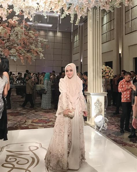 Super Elegan Style Hijab Kondangan Ini Bikin Kamu Tampil Beda