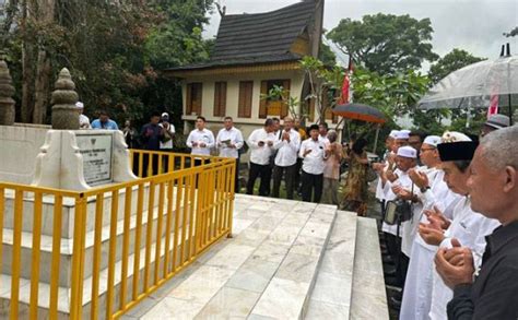 Syamsuar Bersama Hkr Ziarah Ke Makam Tuanku Tambusai Di Malaysia