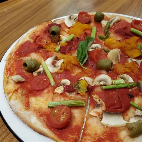 PizzaExpress Olympian City Tai Kok Tsui Hong Kong Giardiniera Review