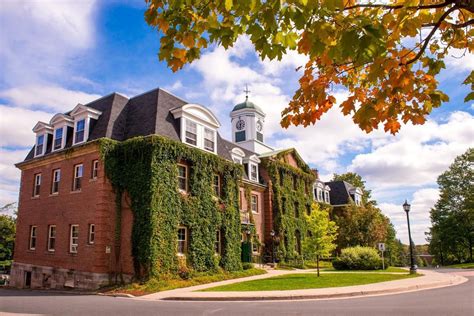 University Of New Brunswicks Lady Beaverbrook Residence If You Love