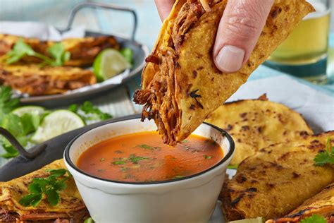 BIRRIA DE RES CON CONSOMÉ Y TACOS UNA RECETA DELICIOSA FACIL Y Dê um