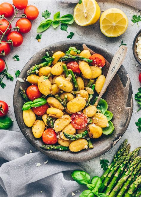 Pan Fried Gnocchi With Green Asparagus In Cream Sauce Bianca Zapatka