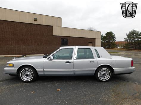 1997 Lincoln Town Car Is Listed Sold On Classicdigest In Dearborn By Gateway Classics Cars For