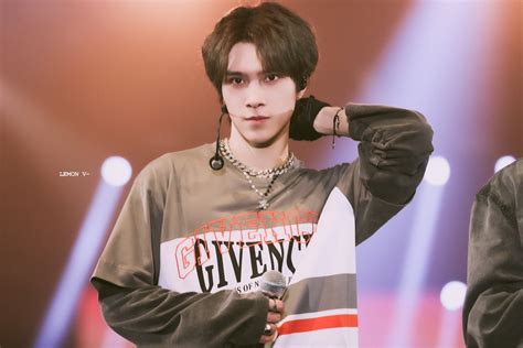 Lemonv On Twitter Wow Hendery Wayv V