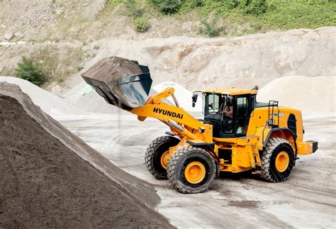 Hyundai Brings Degree Camera System To Hl Series Loaders