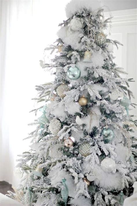 30 Creative White Christmas Tree Decorating Ideas