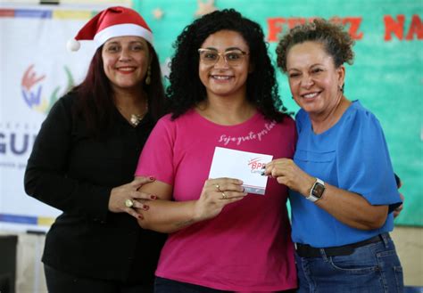 Acolhe Gurupi Emocionante Entrega de Cartões Beneficia Mais de 800