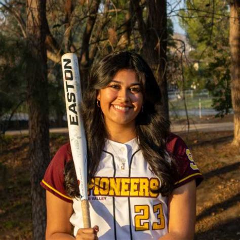 Isabel Perez S Softball Recruiting Profile