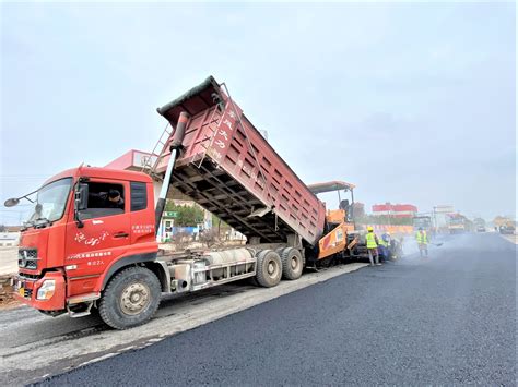 汉川马口项目下面层沥青摊铺圆满完成 湖北省路桥集团有限公司