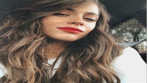 Tini Stoessel Sensual En Bikini En La Playa