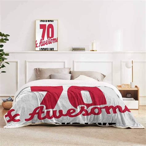 YUAZHOQI 70th Birthday Plush Blanket Fleece Blanket Motivational Quote