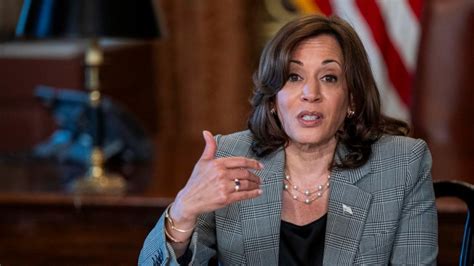 Kamala Harris iguala el récord histórico de desempates por un