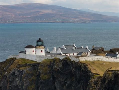 Clare Island Lighthouse: Is a Stay Here Worth it in 2022?