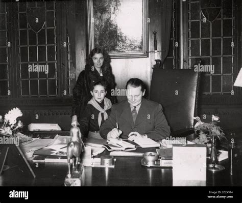 Hermann Goering Au Bureau Heinrich Hoffmann Photographie Le