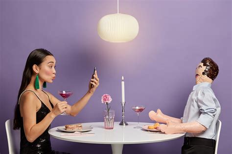 10 Best Virtual Date Ideas - How To Do It Right - EME