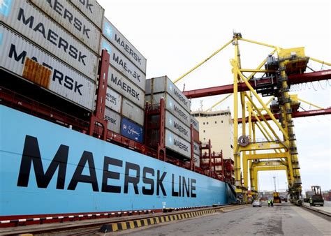 Maersk logra un beneficio récord hasta marzo ante los cuellos de