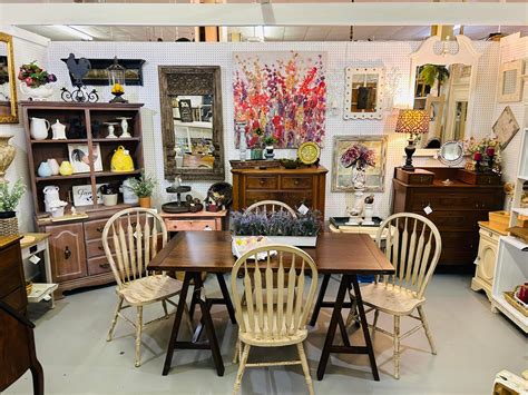 Highlands Antiques &... - Highlands Antiques & Interiors