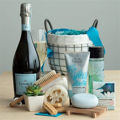 Premium Spa Gift Basket by GourmetGiftBaskets.com