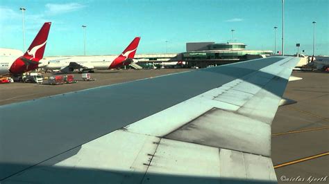 Old Qantas B767 300 Takeoff From Brisbane Airport [hd] Youtube