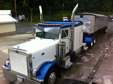 White And Blue Peterbilt Big Trucks Large Cars Peterbilt