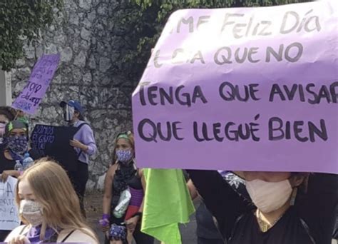 Busca Gobierno Criminalizar Marcha Del M Feministas La Jornada Morelos