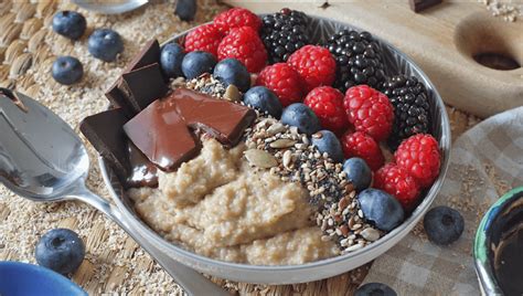 Porridge de avena con frutos rojos RECETA FÁCIL