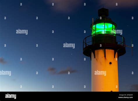 Calais Pier Lighthouse France Côte Dopale Stock Photo Alamy