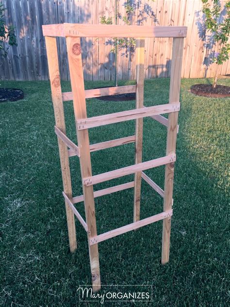 Diy Tomato Cage Tutorial {garden Tips}