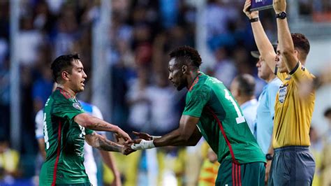 El momento más esperado Julián Quiñones finalmente debutó como