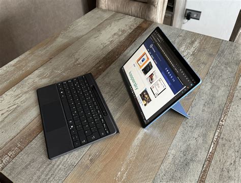 Das Neue Surface Pro Flex Keyboard Näher Angeschaut › Dr Windows