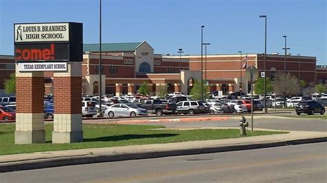 Brandeis High School students face discipline | WOAI