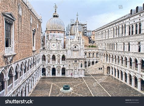 9 Imágenes Fotos De Stock Objetos En 3d Y Vectores Sobre Palazzo Ducale Venezia Interno