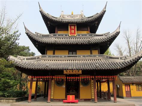 Longhua Temple and Martyrs Cemetery, Shanghai - Ferreting Out the Fun