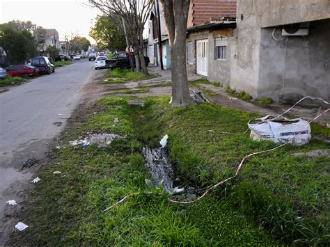 Acribillan De Quince Balazos A Un Hombre Que Iba En Bicicleta En Rosario