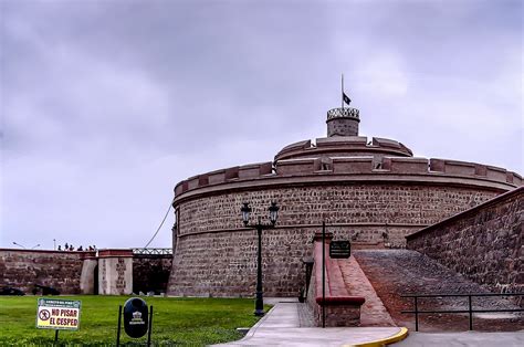 Visita a la histórica Fortaleza Real Felipe Callao Viajeros Ocultos