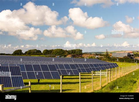 A Farm Based Solar Plant Near Wadebridge Cornwall Uk Stock Photo Alamy